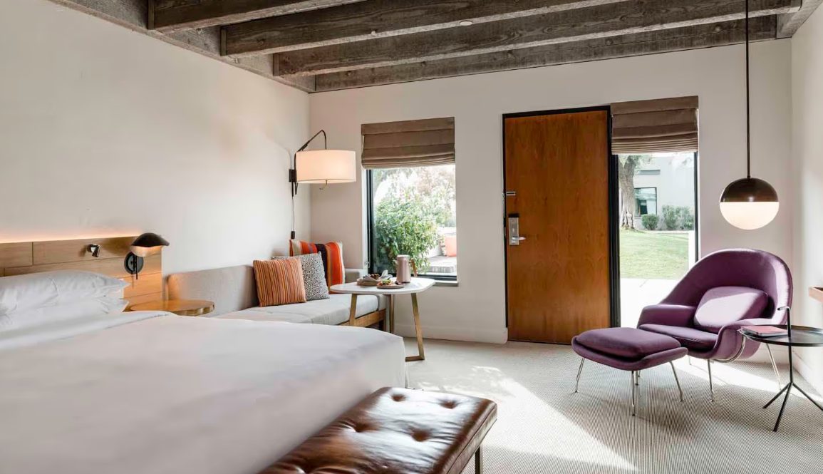 Guest room